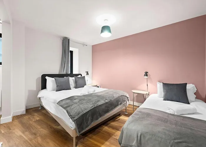1 Bed Shudehill Flat Sleeps 4 City Centre
